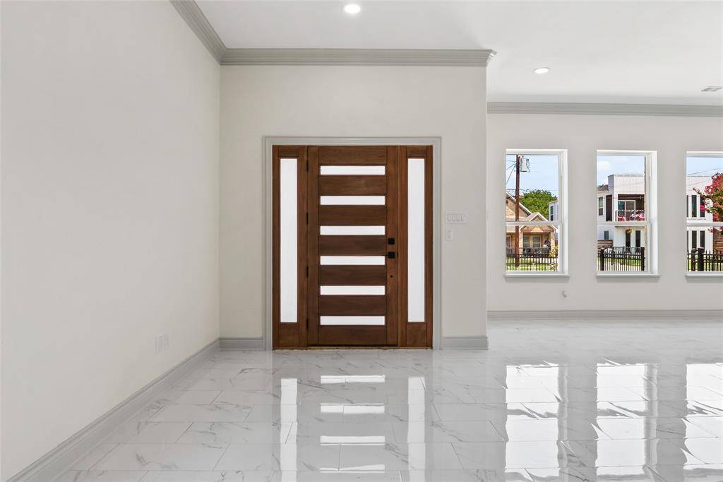 3708 Mcbroom Street, Dallas, TX 75212