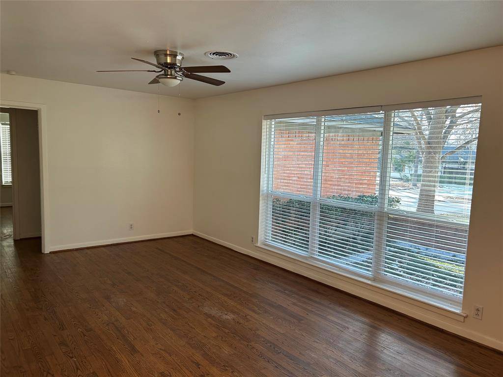 888 Berkinshire Drive, Dallas, TX 75218