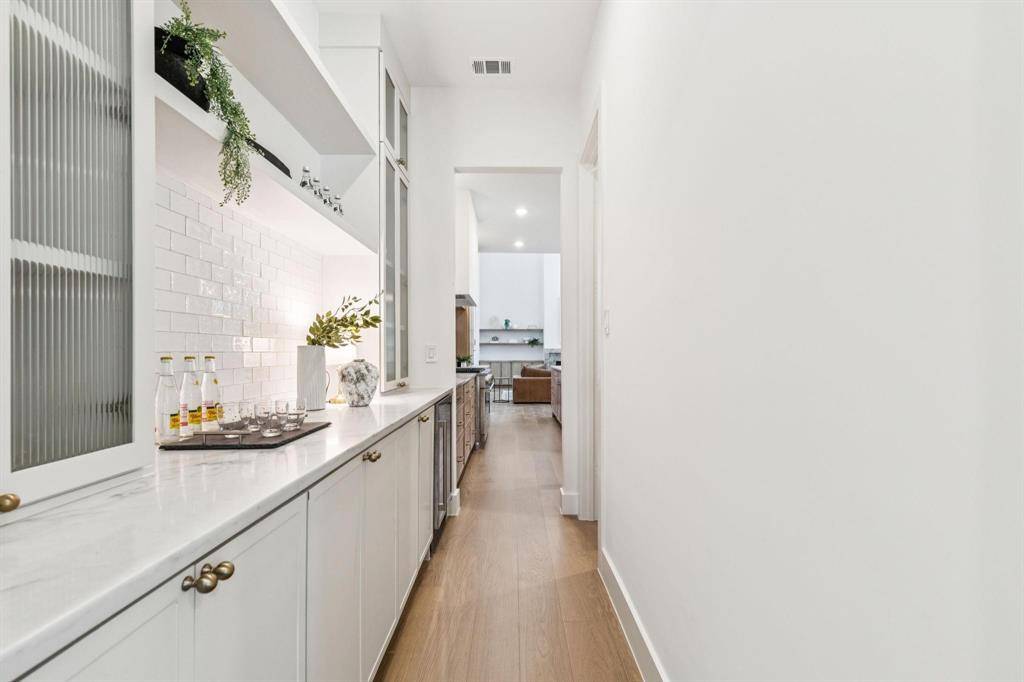 6402 Kenwood Avenue, Dallas, TX 75214