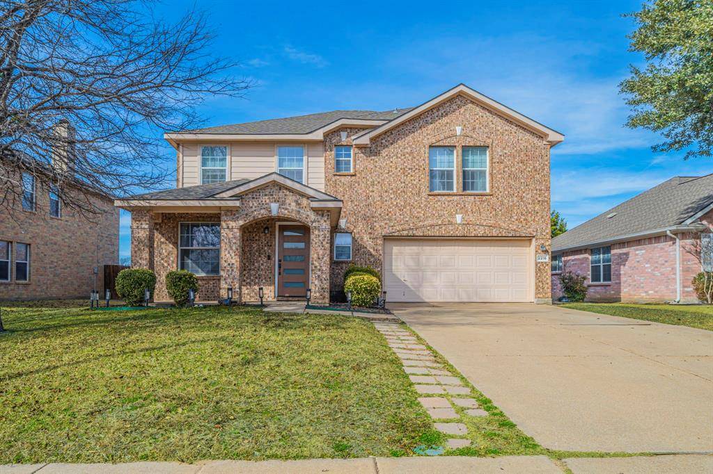 2216 La Salle Trail, Grand Prairie, TX 75052