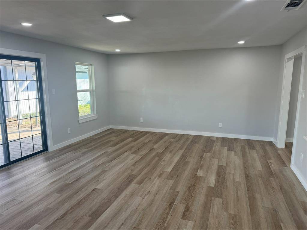 415 Bella Drive, Garland, TX 75040