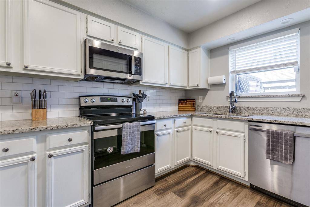 9910 Royal Lane #903, Dallas, TX 75231