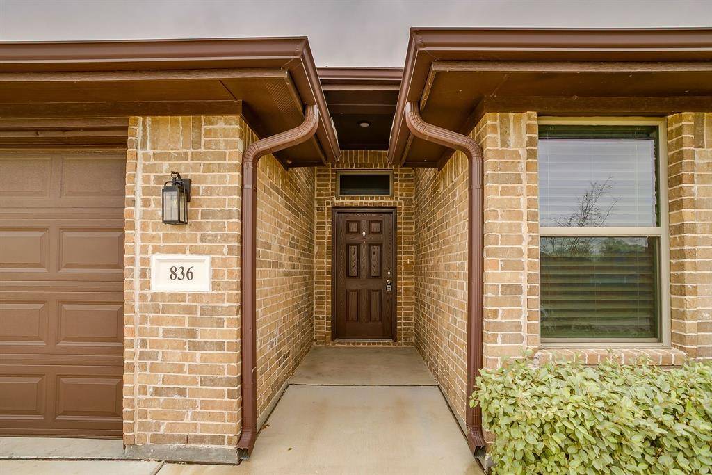 836 Mesa Vista, Crowley, TX 76036