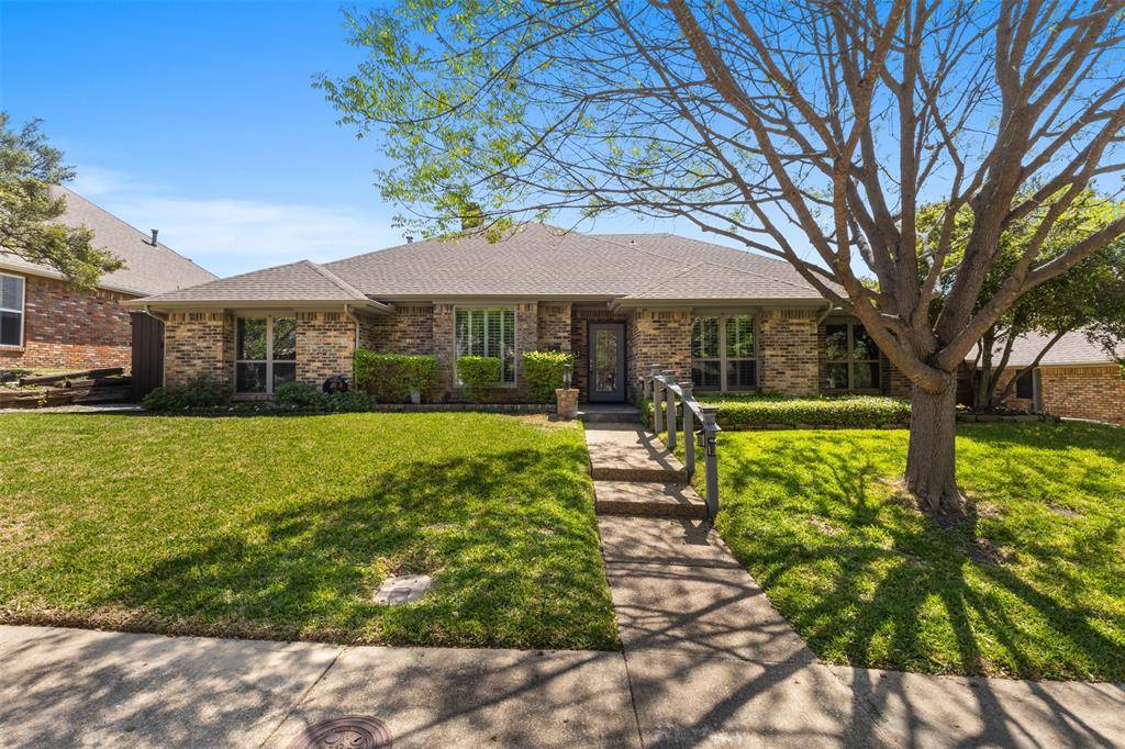 9426 Hillview Drive, Dallas, TX 75231