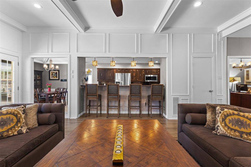 9426 Hillview Drive, Dallas, TX 75231