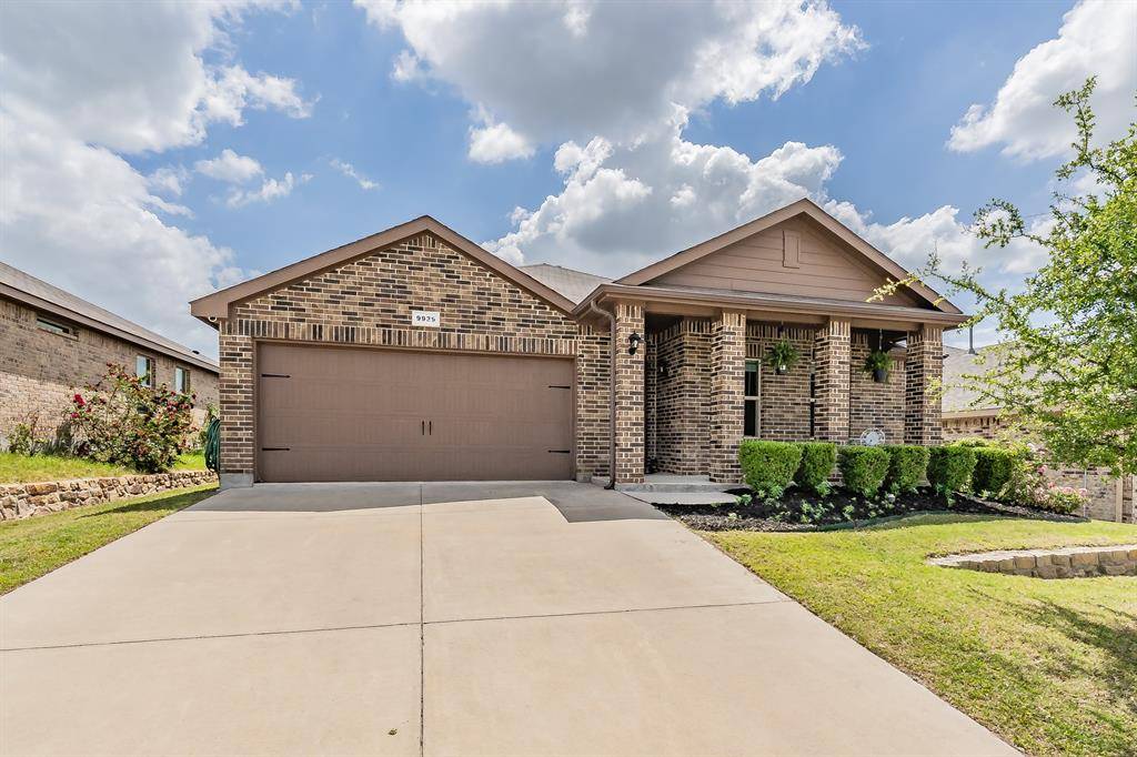 9929 Clemmons Road, Fort Worth, TX 76108