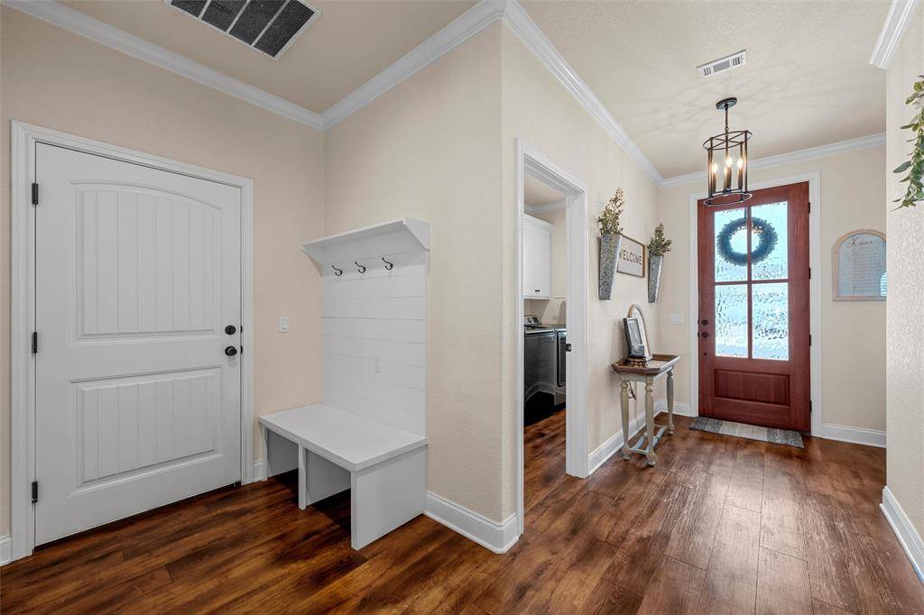 394 Cavitt Court, Robinson, TX 76706