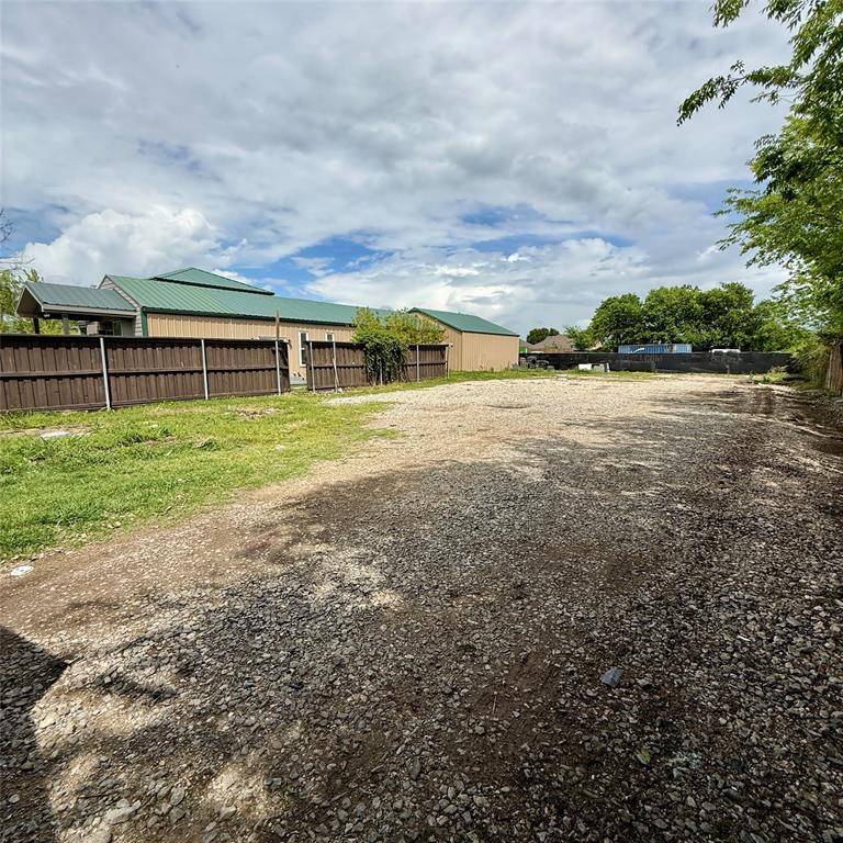 633 Rose Garden Drive #3, Mckinney, TX 75072