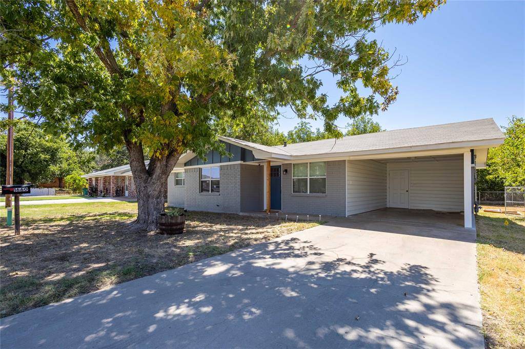 1660 W Cage Street, Stephenville, TX 76401