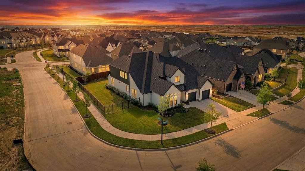 2113 Heather Hills Drive, Fort Worth, TX 76008