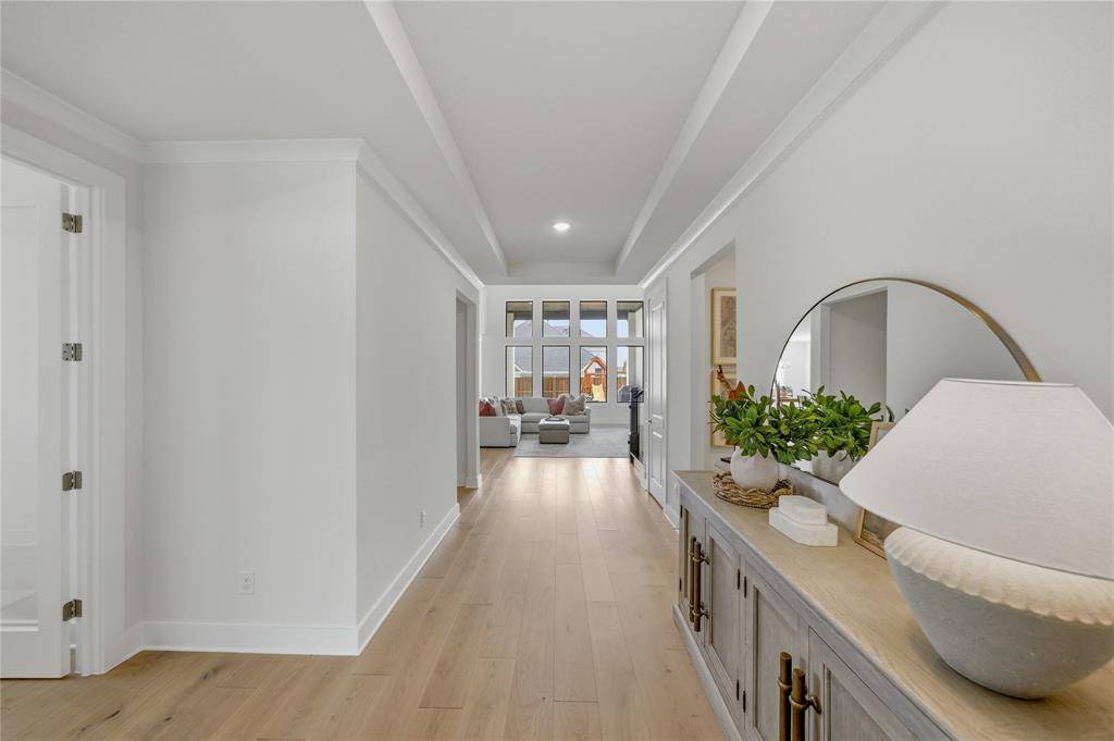 2113 Heather Hills Drive, Fort Worth, TX 76008