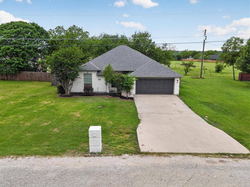 127 Port O Call Court, Runaway Bay, TX 76426