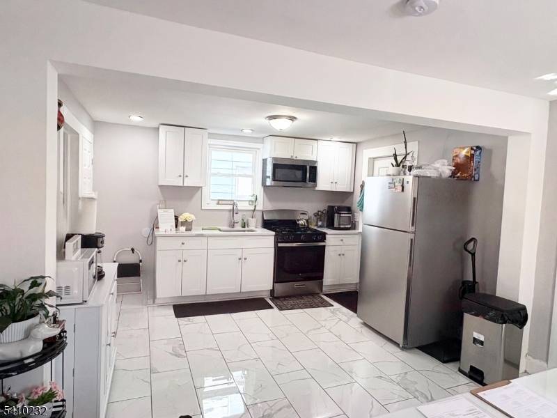 219 Stebbins Pl, Plainfield City, NJ 07063