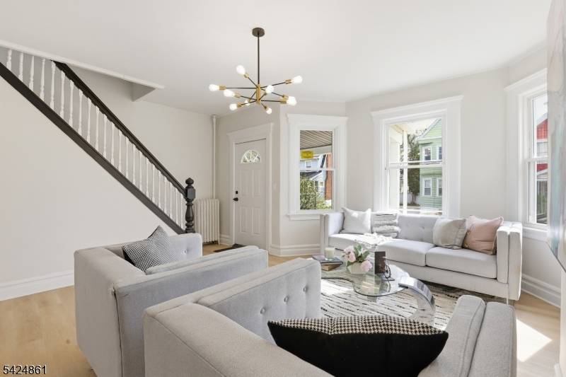 11 Dodd Ter, East Orange City, NJ 07017