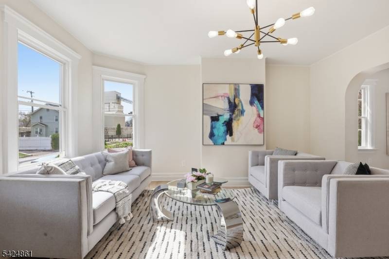 11 Dodd Ter, East Orange City, NJ 07017