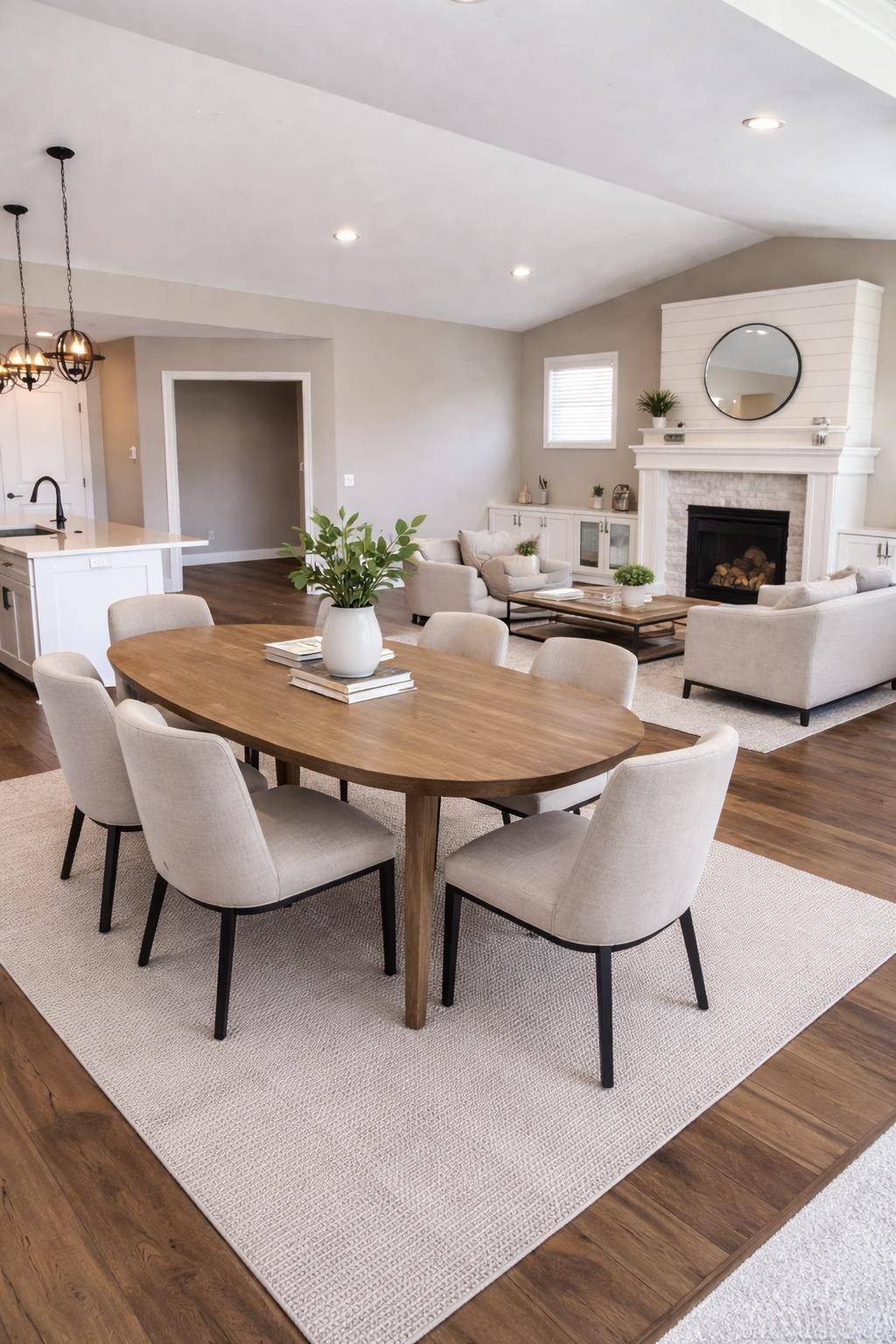 11404 S Lake DR, Holland Twp, MI 49424