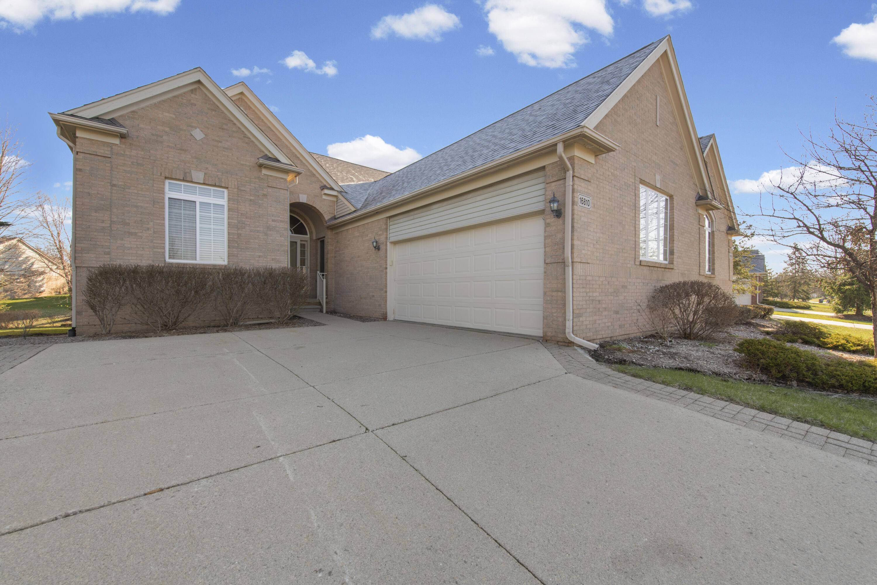 16810 Carriage WAY, Northville Twp, MI 48168