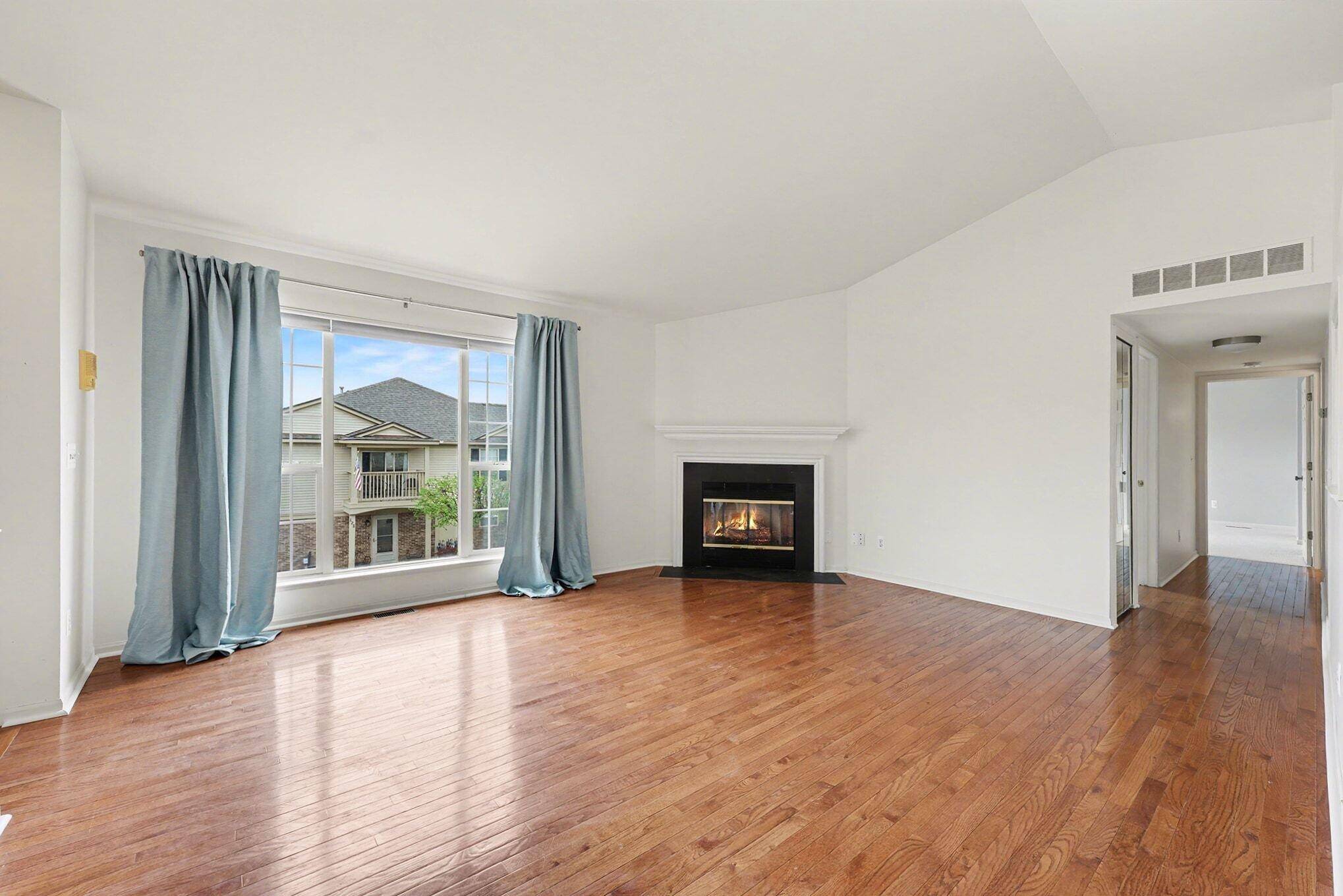 107 Commons CIR, Saline City, MI 48176