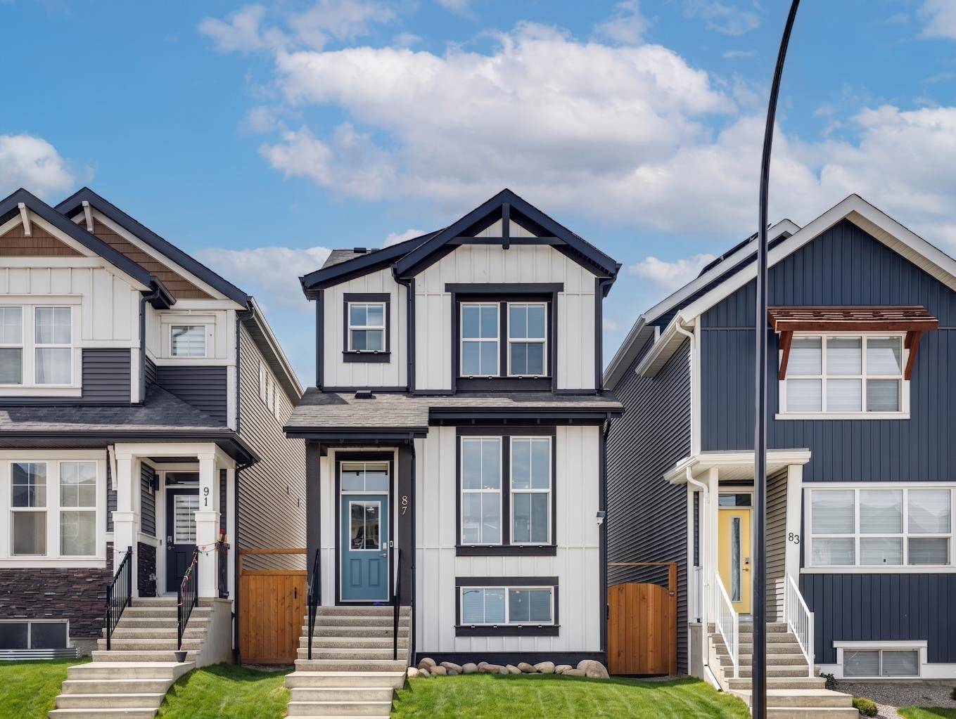 87 Aquila WAY NW, Calgary, AB T3R1Z7