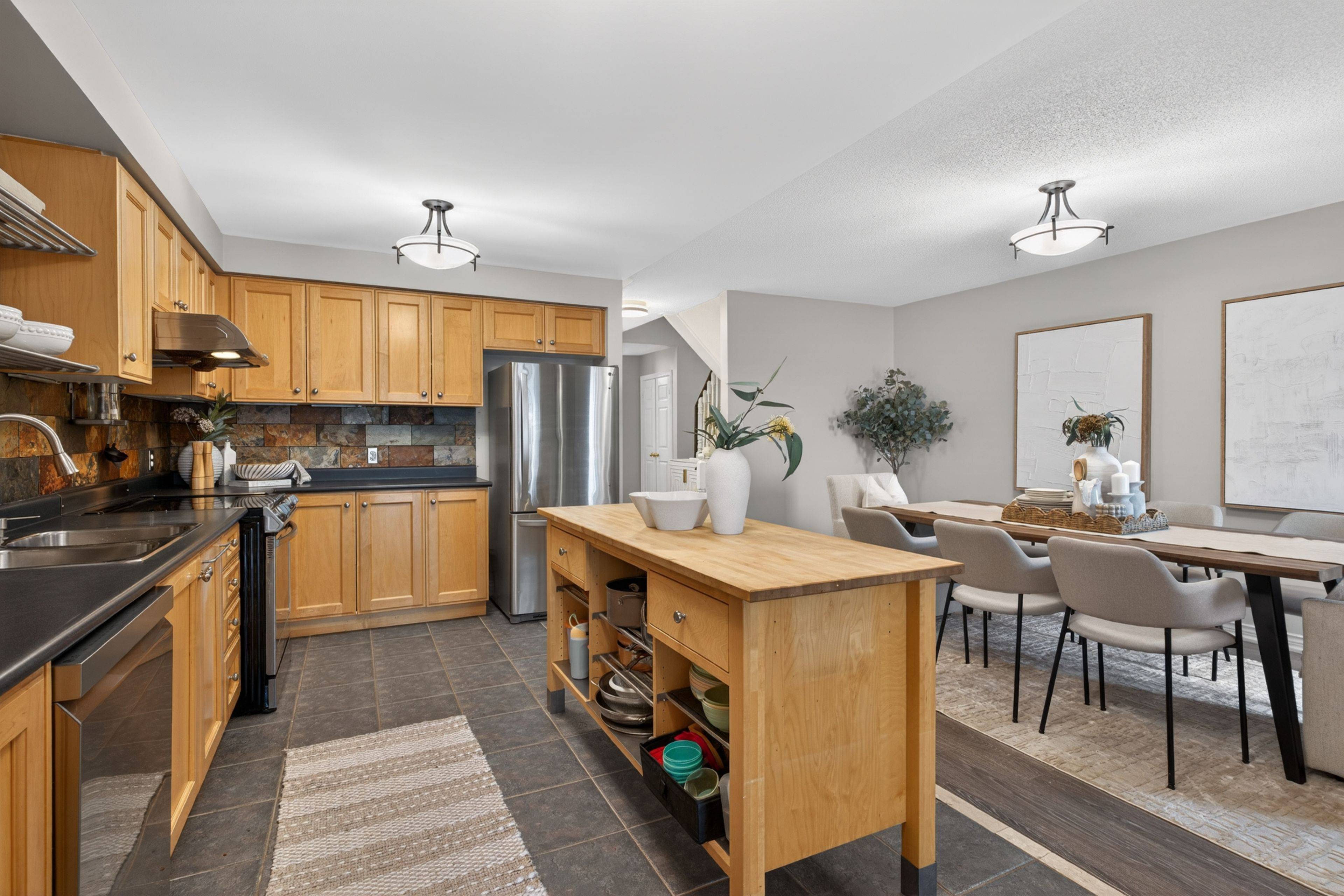 67 Dooley CRES, Ajax, ON L1T 4J2