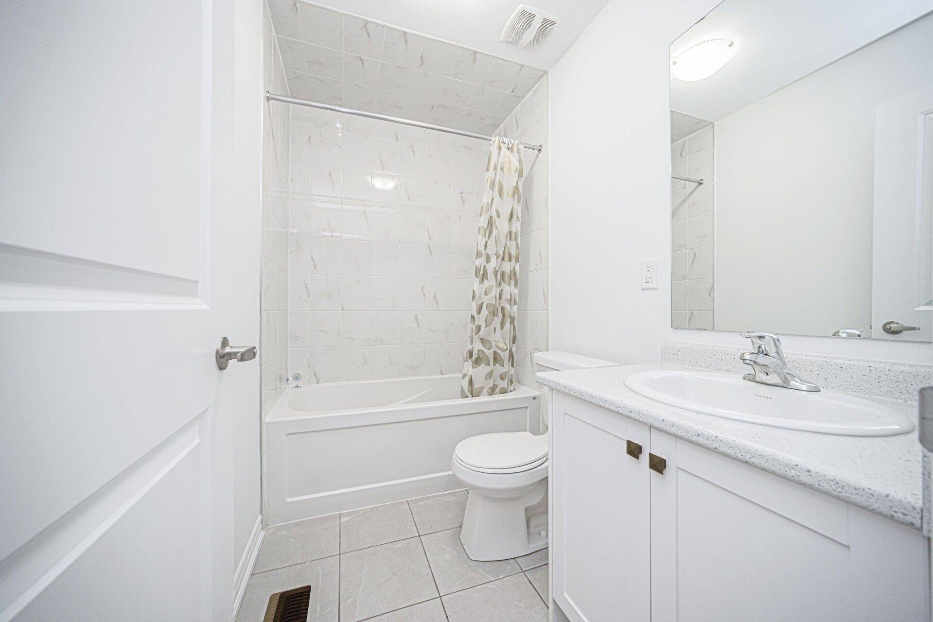 29 Ravenbury ST, Brampton, ON L6P 4P6