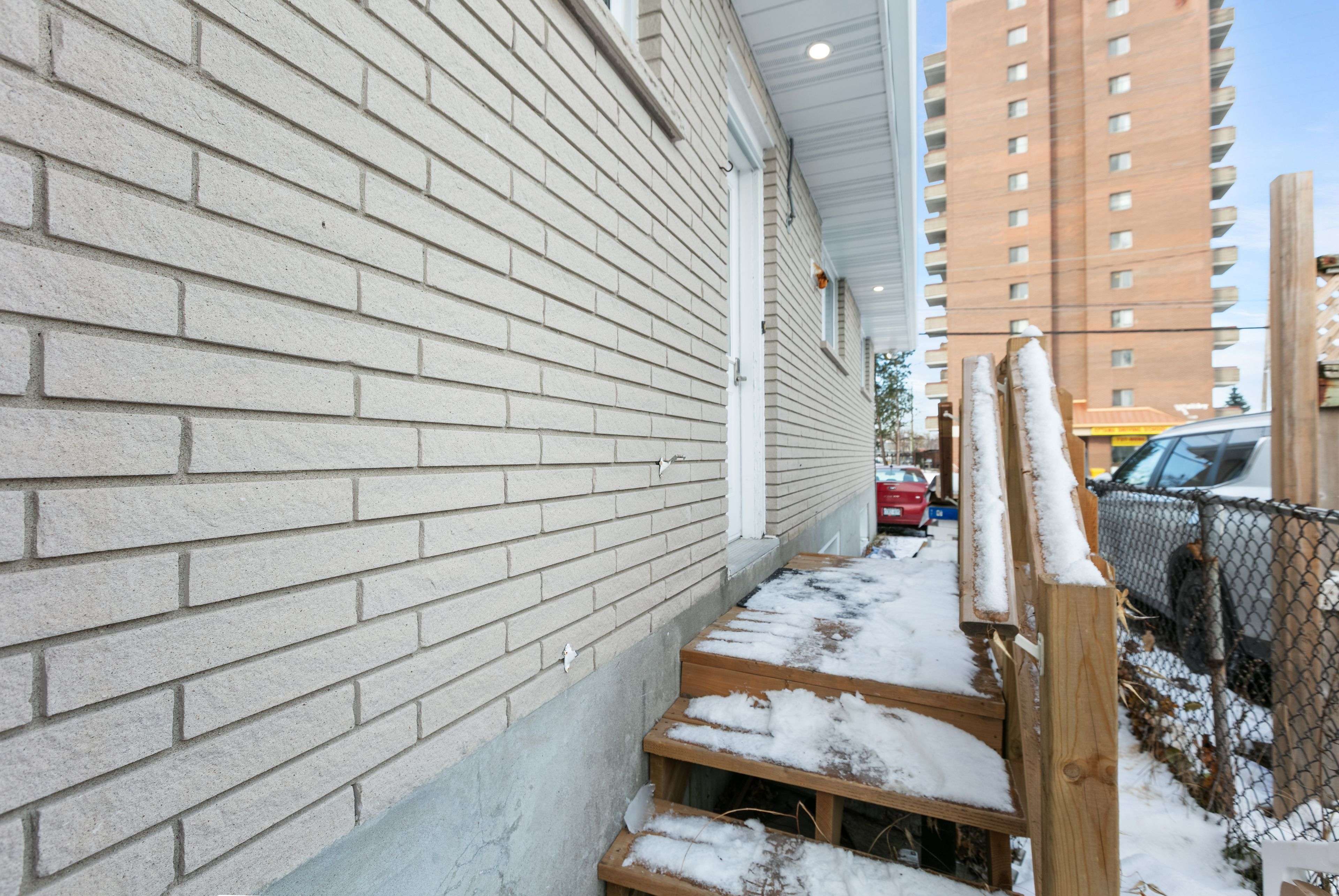 1901 BANFF AVE, Hunt Club - South Keys And Area, ON K1V 7W9