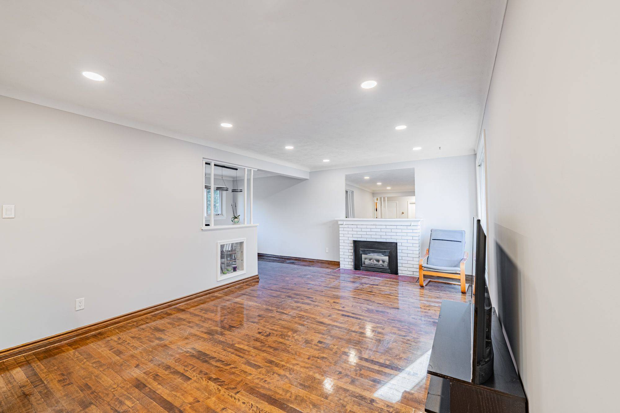 1746 - A Gage CRES, Belair Park - Copeland Park And Area, ON K2C 0Z9