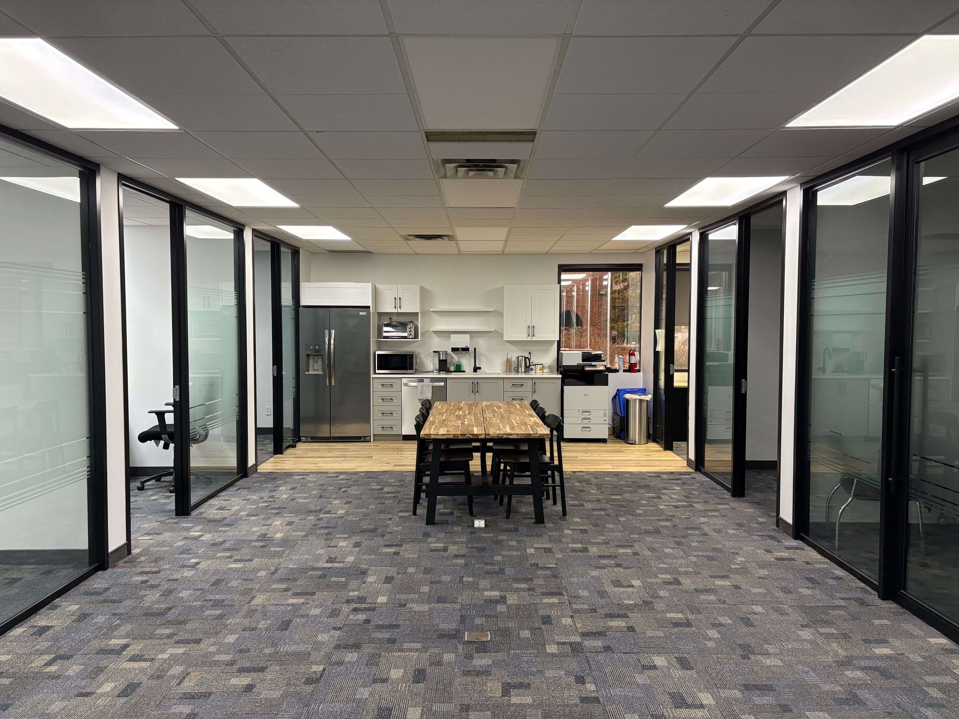 30 Concourse Gate #102, Cityview - Parkwoods Hills - Rideau Shore, ON K2E 7V7