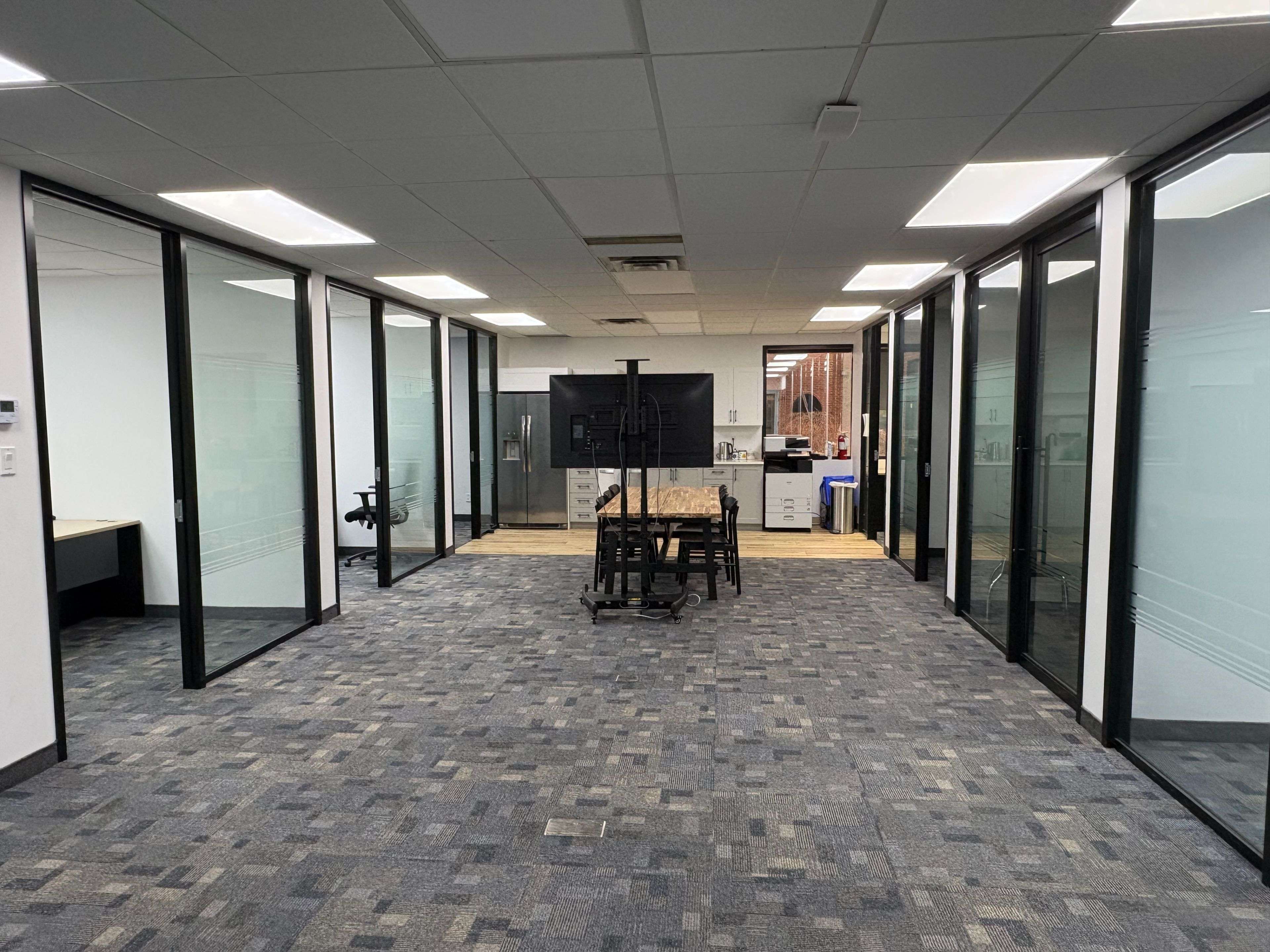 30 Concourse Gate #102, Cityview - Parkwoods Hills - Rideau Shore, ON K2E 7V7