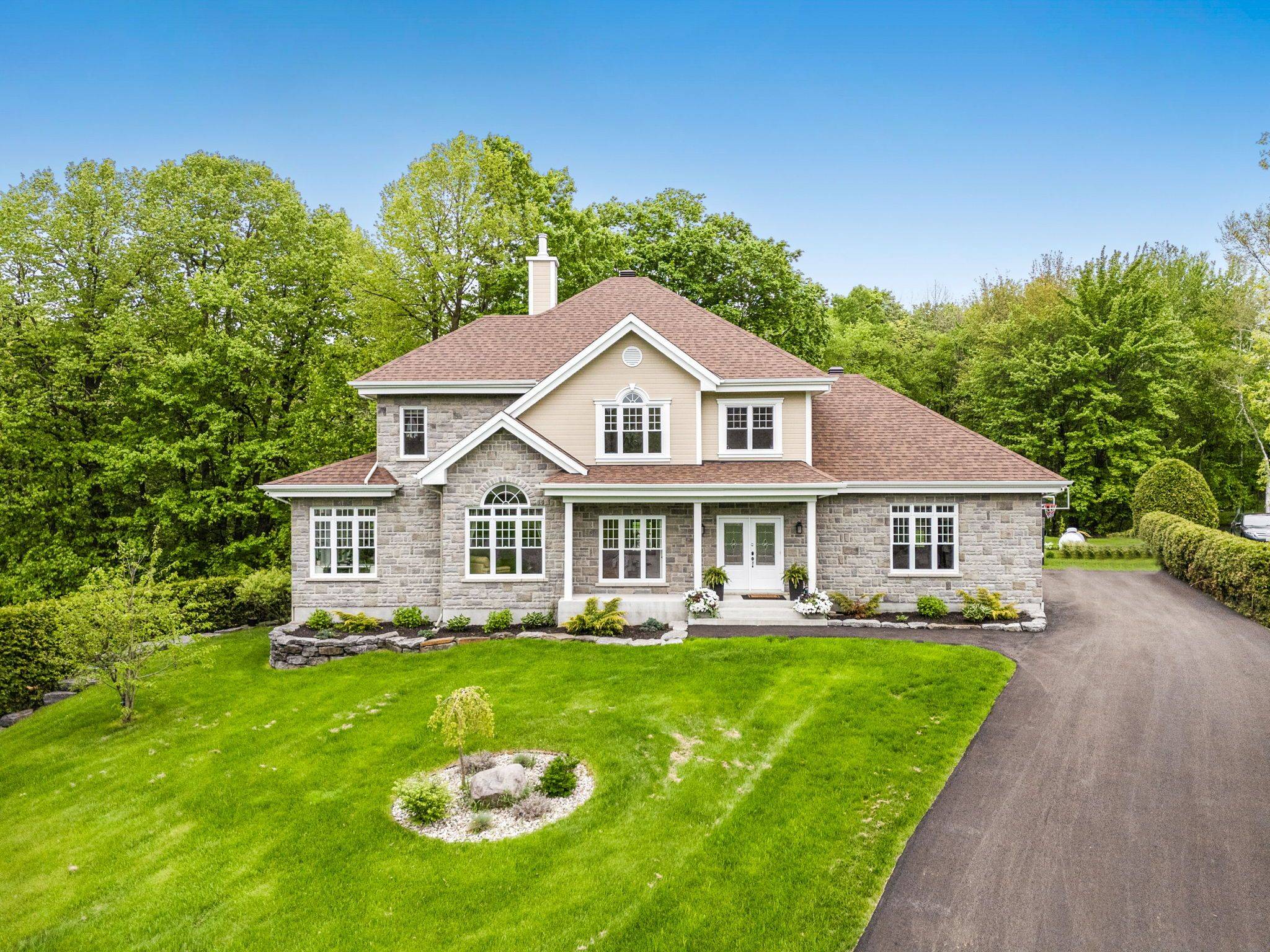 64 Radstock LN #5, Champlain, ON K6A 2R2