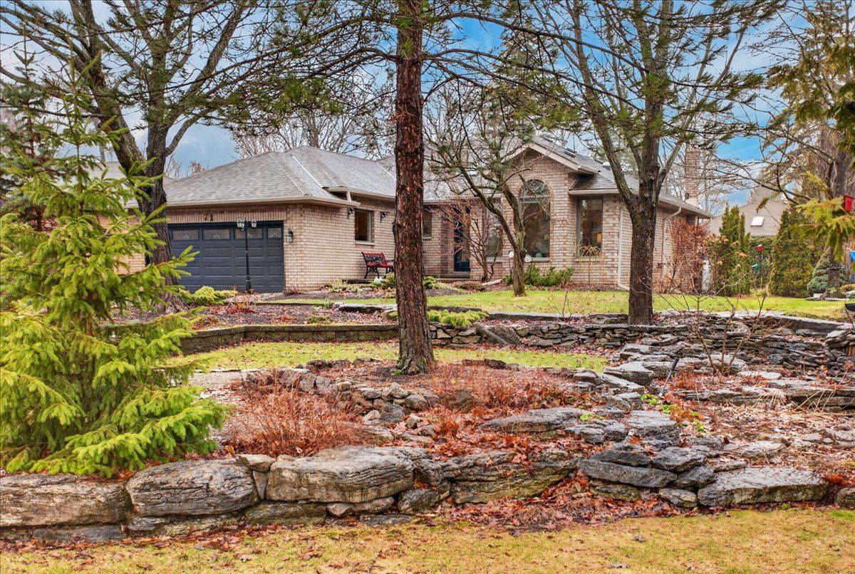 71 Navigators TRL, Kawartha Lakes, ON K0M 1A0