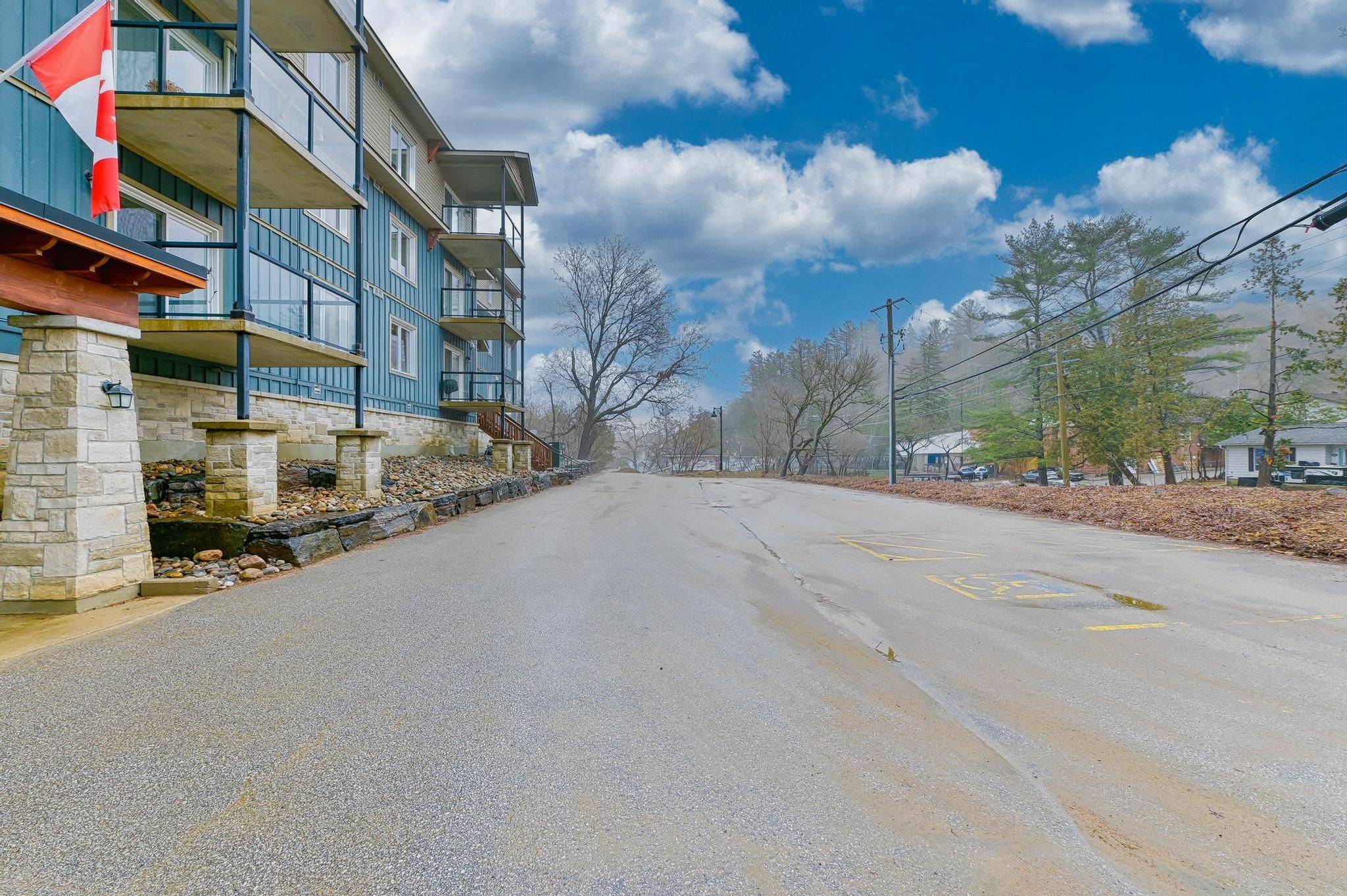 4 Lake AVE #307, Dysart Et Al, ON K0M 1S0