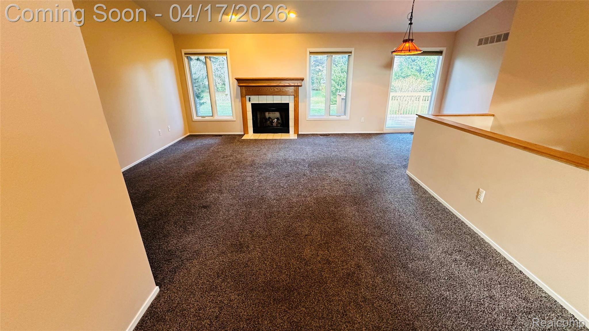 33779 VISTA DR, Farmington Hills, MI 48331