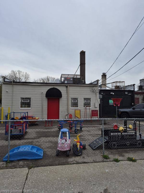 19260 Grand River AVE, Detroit, MI 48223