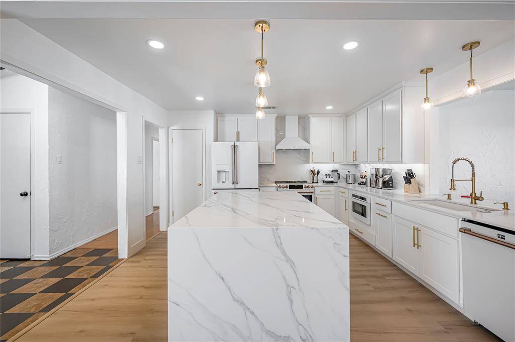 2309 Homestead Place, Garland, TX 75044