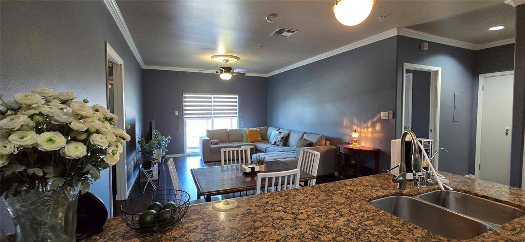 1100 W Trinity Mills Road #2045, Carrollton, TX 75006