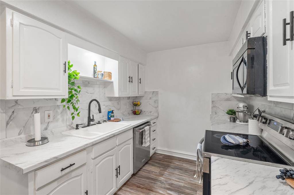 12748 Burninglog Lane, Dallas, TX 75243