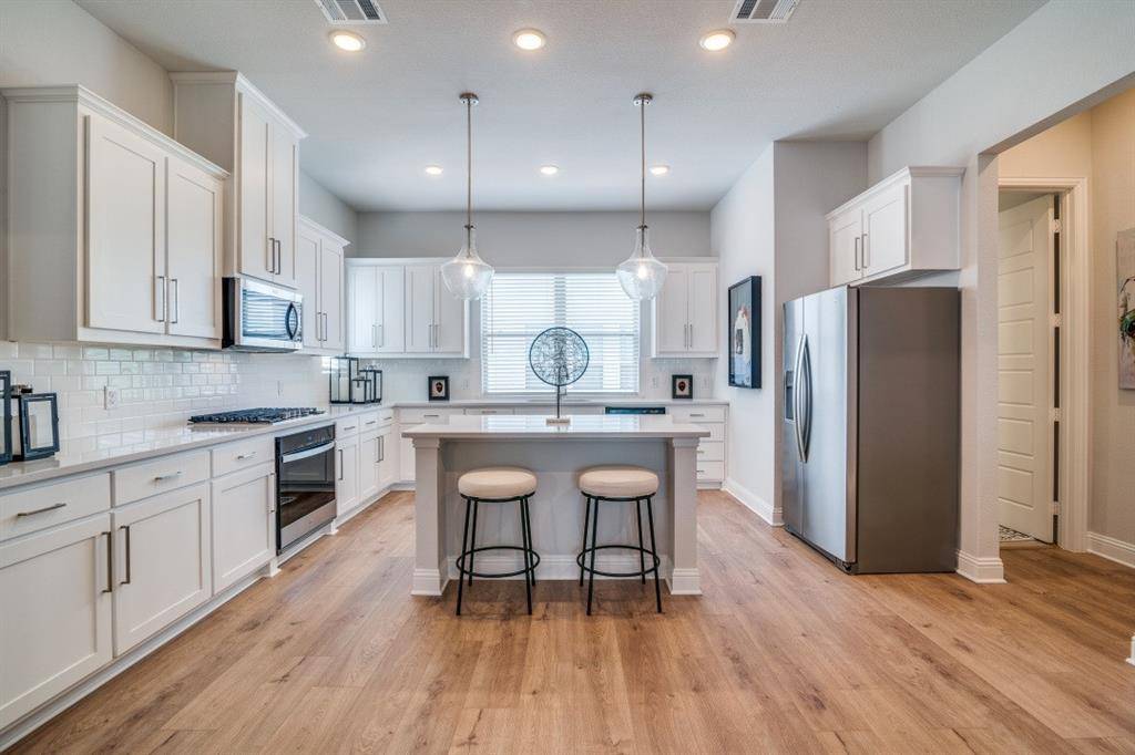 2204 Maverick Way, Mesquite, TX 75149