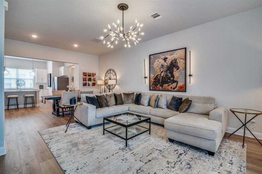 2204 Maverick Way, Mesquite, TX 75149