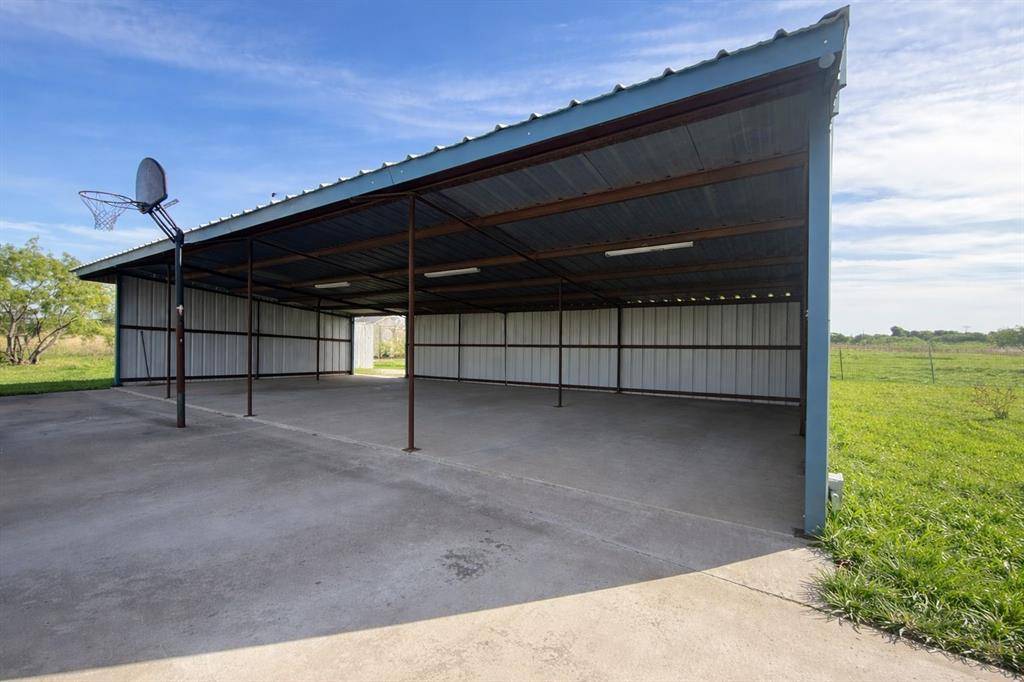 6930 NW County Road 1210, Barry, TX 75102