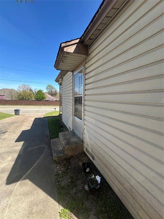 6922 Forney Road, Dallas, TX 75227