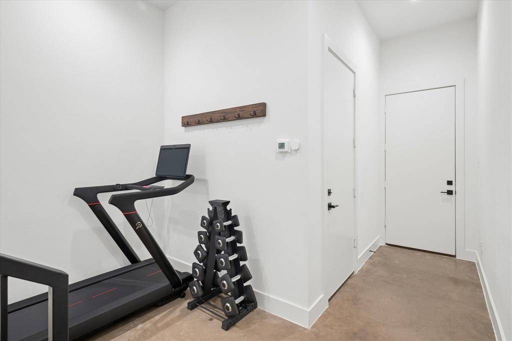 2130 Lovedale Avenue #102, Dallas, TX 75235