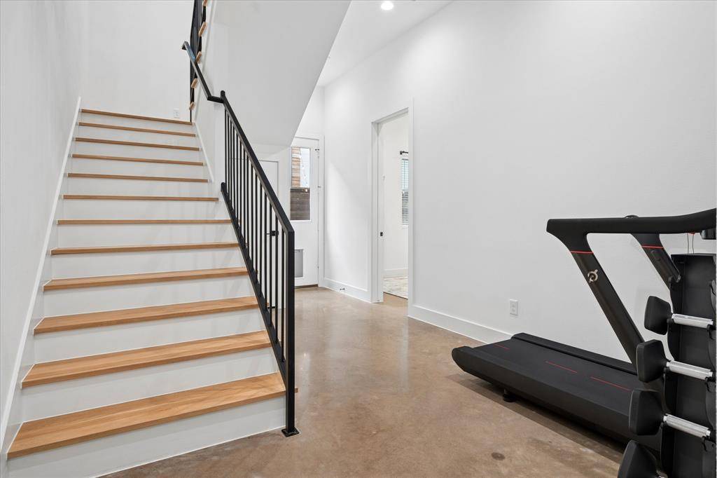 2130 Lovedale Avenue #102, Dallas, TX 75235