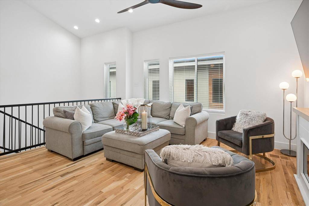 2130 Lovedale Avenue #102, Dallas, TX 75235