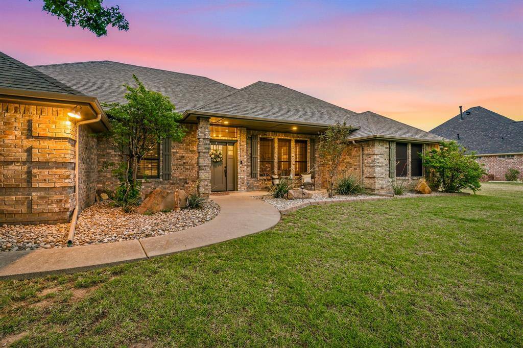 5910 Dog Leg Court, Granbury, TX 76049