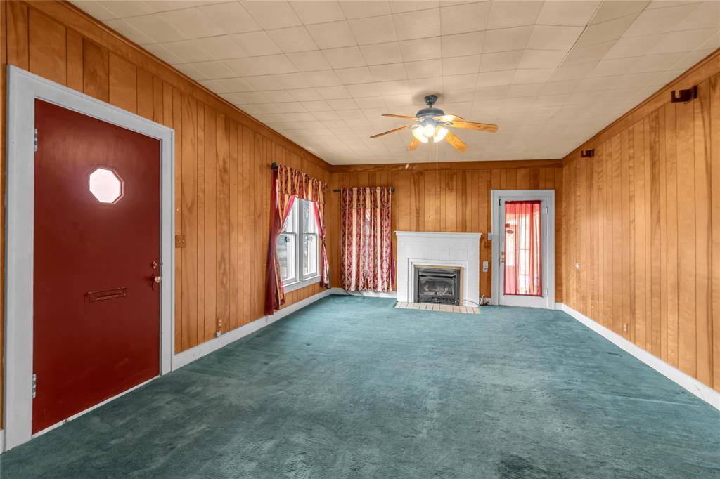 819 W Liveoak St, Coleman, TX 76834