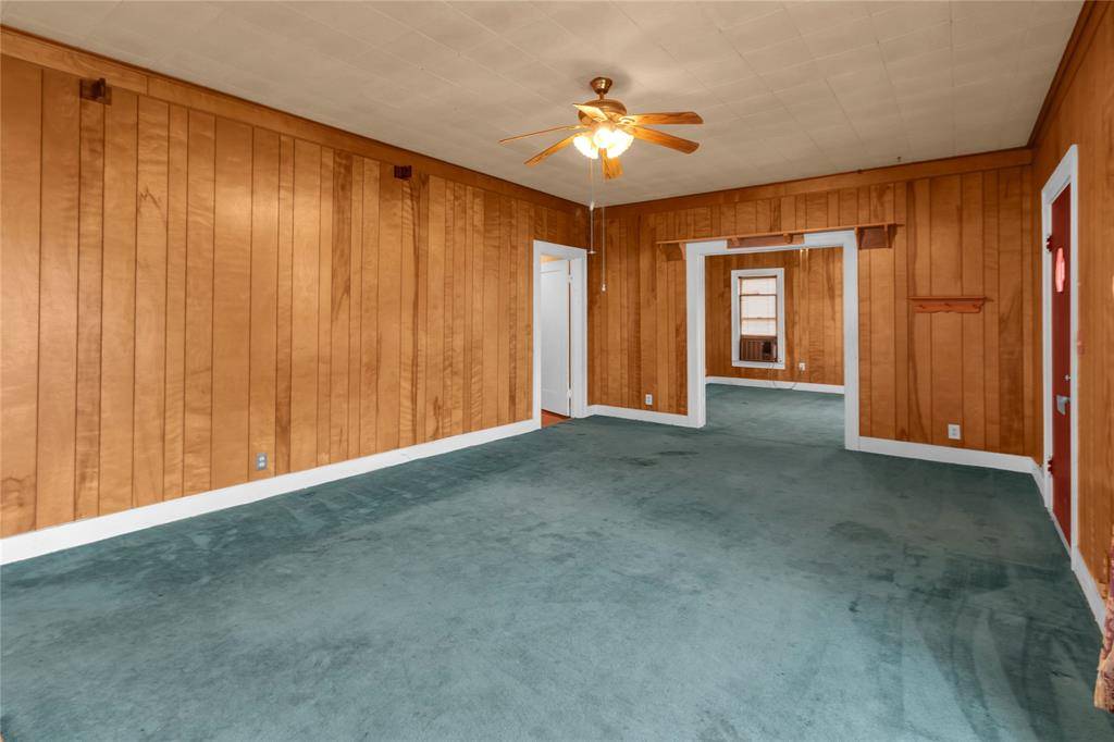 819 W Liveoak St, Coleman, TX 76834