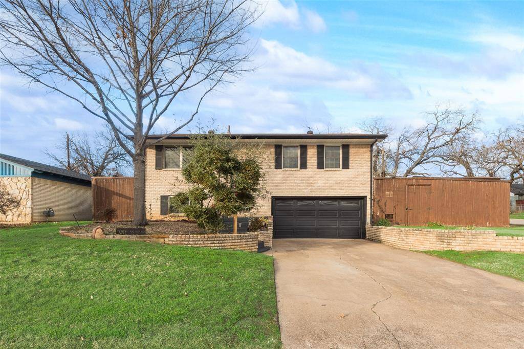 129 Senter Valley Road, Irving, TX 75060