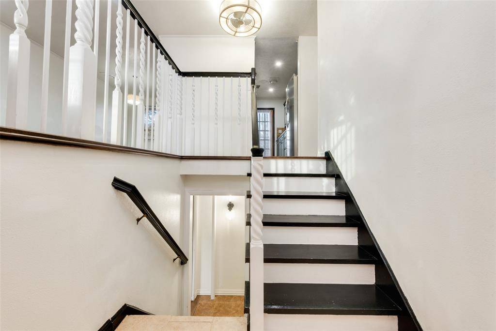 129 Senter Valley Road, Irving, TX 75060