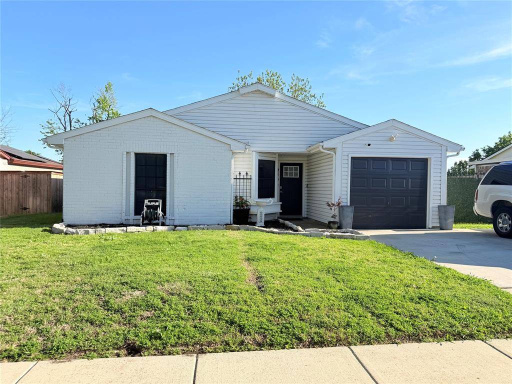 4112 Spindletree Lane, Fort Worth, TX 76137